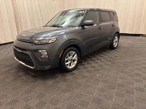 Certified 2022 Kia Soul LX w/ Technology Package image 1