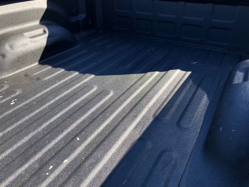 Used 2018 RAM 1500 Tradesman w/ Chrome Appearance Group image 16