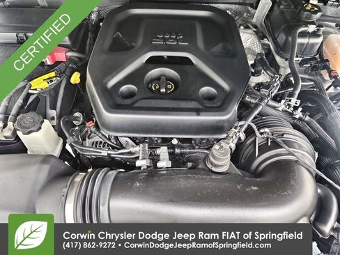 Used 2025 Jeep Wrangler Sport AWD/4WD image 34