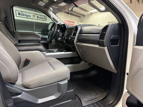 Used 2022 Ford F250 XLT AWD/4WD image 34