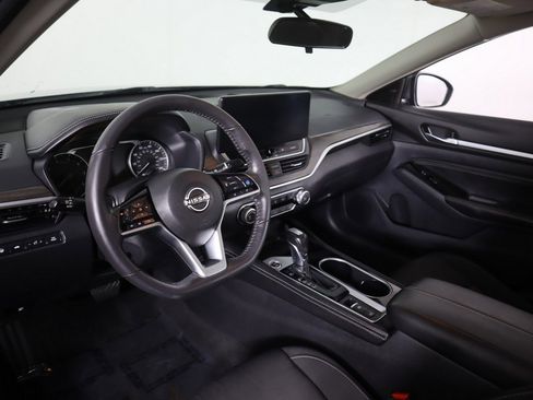 Used 2023 Nissan Altima 2.5 SV w/ SV Premium Package image 27
