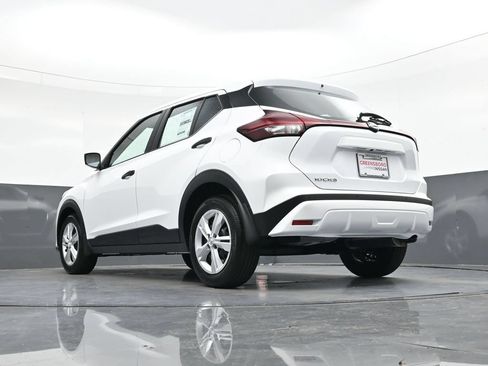 Certified 2025 Nissan Kicks Play S FWD image 34