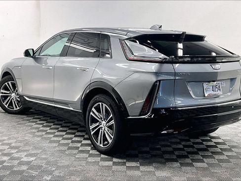 Used 2024 Cadillac Lyriq Luxury RWD image 10
