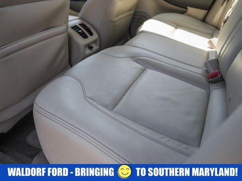 Used 2012 Ford Taurus SEL FWD image 30