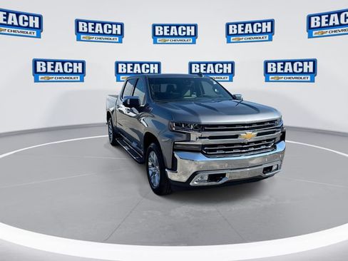 Used 2019 Chevrolet Silverado 1500 LTZ AWD/4WD image 3
