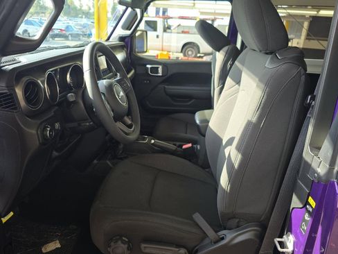 Used 2023 Jeep Wrangler Sport image 7