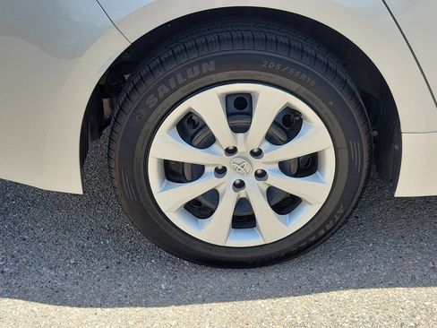 Used 2024 Toyota Corolla LE FWD image 7