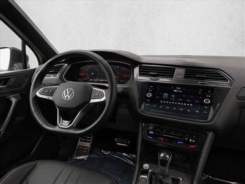 Used 2023 Volkswagen Tiguan SE R-Line FWD image 29