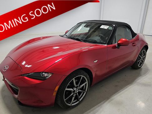 Used 2016 MAZDA MX-5 Miata Grand Touring RWD image 1