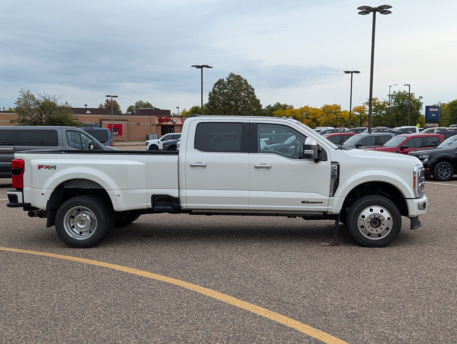 Used 2023 Ford F450 Platinum w/ FX4 Off-Road Package AWD/4WD image 6