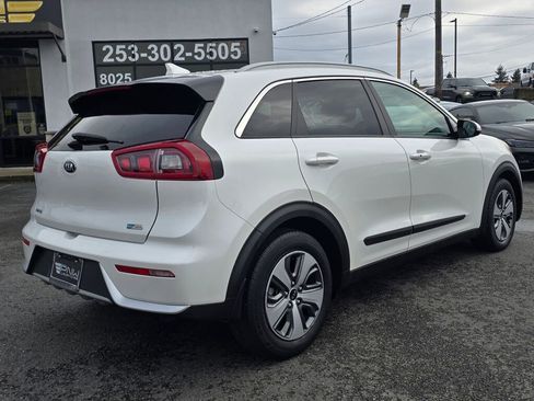 Used 2019 Kia Niro EX image 10