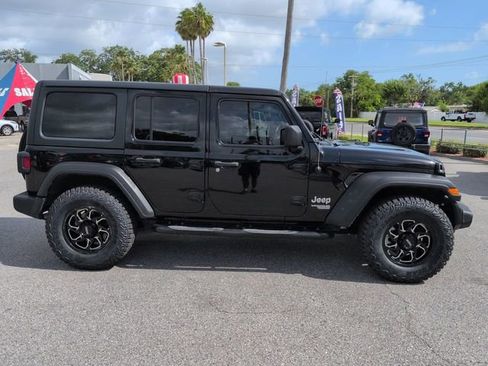 Used 2019 Jeep Wrangler Unlimited Sport S AWD/4WD image 3
