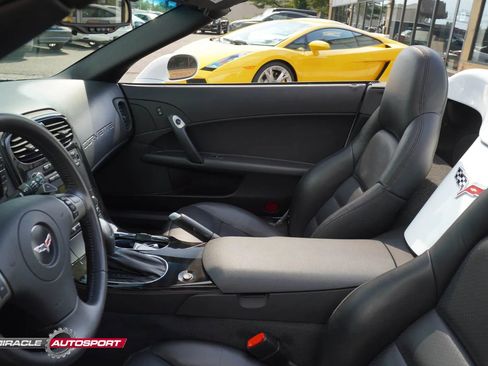 Used 2009 Chevrolet Corvette Convertible w/ Preferred Equipment Group RWD image 21