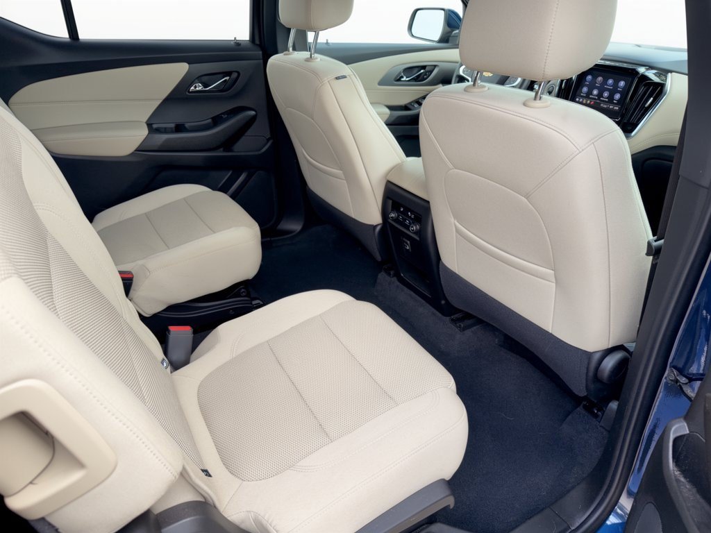 Certified 2023 Chevrolet Traverse LT FWD image 29