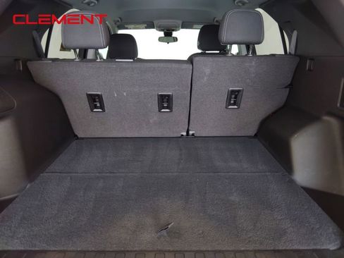 Used 2022 Chevrolet Equinox LT image 12