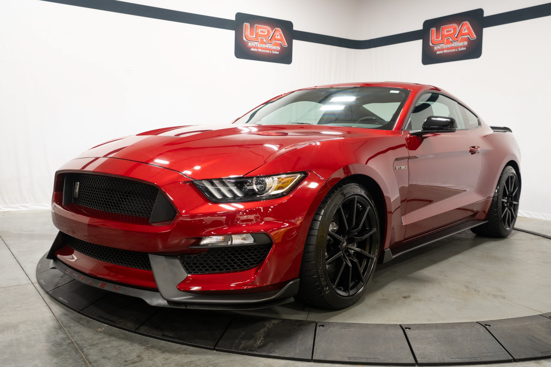 Used 2017 Ford Mustang Shelby GT350 w/ Electronics Package RWD image 2