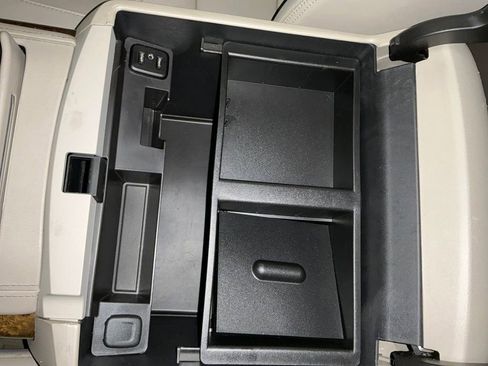 Used 2017 GMC Yukon Denali w/ Enhanced Security Package image 26