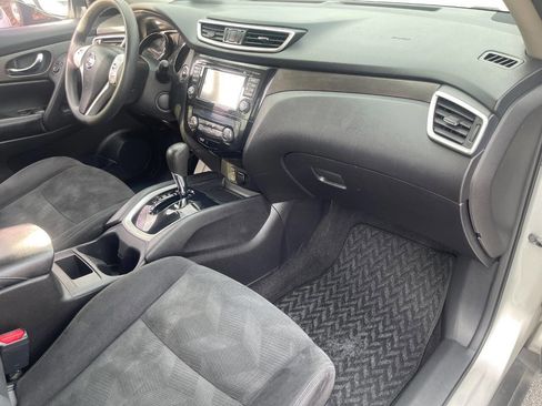 Used 2014 Nissan Rogue SV w/ SV Premium Package AWD/4WD image 30