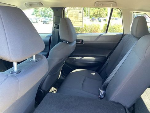 Used 2022 Toyota Corolla Cross LE FWD image 17