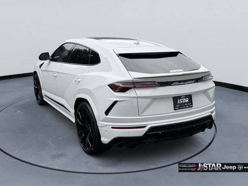 Used 2022 Lamborghini Urus AWD/4WD image 6