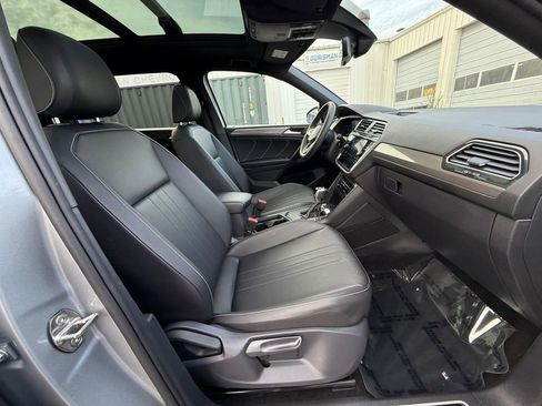 Used 2023 Volkswagen Tiguan SE R-Line image 26