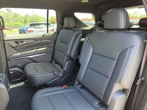 New 2026 Chevrolet Traverse LT w/ Enhanced Driving Package FWD image 20