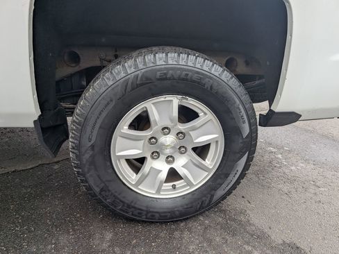 Used 2019 Chevrolet Silverado 1500 LT image 24