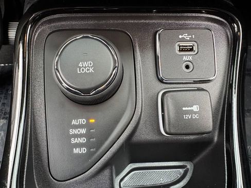 Used 2020 Jeep Compass Limited AWD/4WD image 27