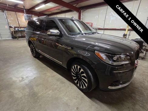 Used 2023 Lincoln Navigator Black Label image 17