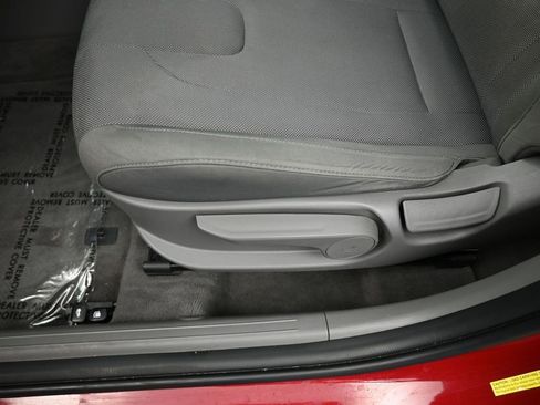 Used 2022 Hyundai Elantra SE w/ Cargo Package image 15