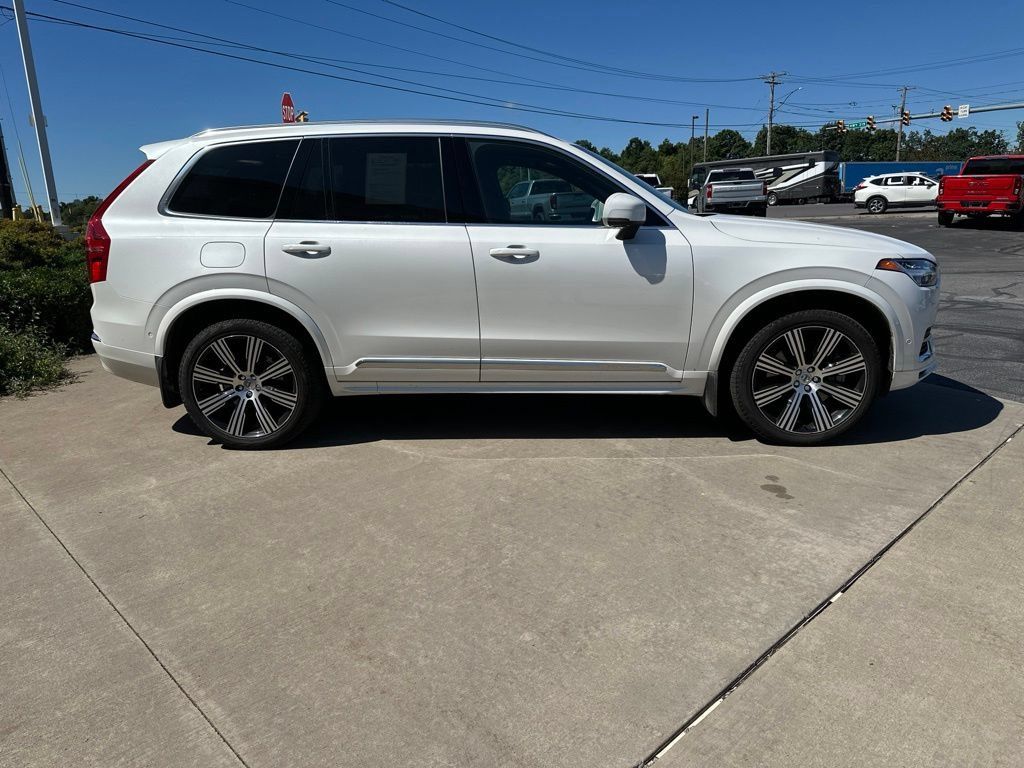 Used 2024 Volvo XC90 T8 Ultimate w/ Protection Package Premier AWD/4WD image 4