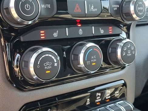 New 2026 RAM 1500 Big Horn AWD/4WD image 12