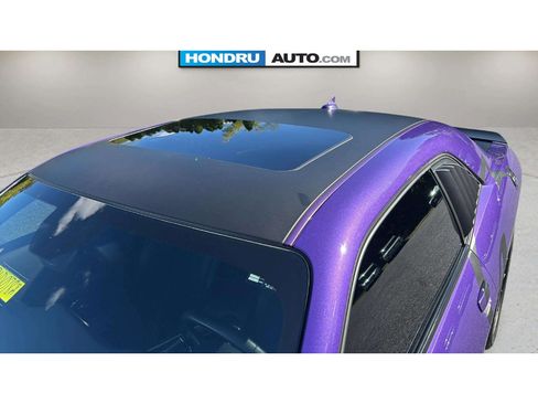 Used 2016 Dodge Challenger SRT Hellcat RWD image 11