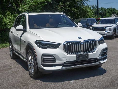 Used 2023 BMW X5 xDrive45e AWD/4WD image 6