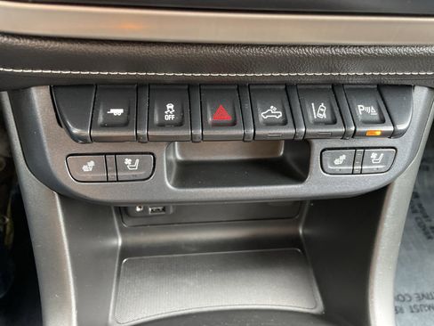 Used 2021 GMC Canyon Denali image 14