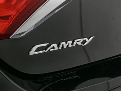 Used 2017 Toyota Camry LE w/ Moonroof Package FWD image 10