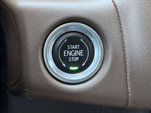 Used 2023 Chevrolet Tahoe High Country AWD/4WD image 16