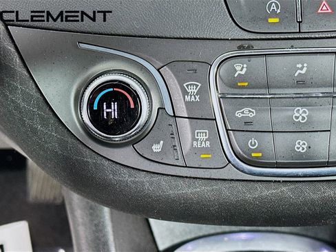 Used 2021 Chevrolet Malibu LT image 22