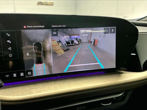 Used 2025 Audi Q5 Premium Plus w/ Premium Plus image 24