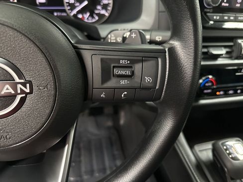 Used 2025 Nissan Pathfinder S AWD/4WD image 16