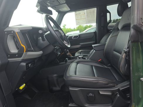 Used 2023 Ford Bronco Badlands AWD/4WD image 3