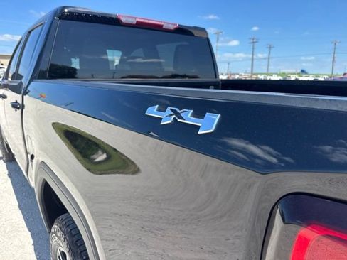 Used 2024 GMC Sierra 1500 Elevation AWD/4WD image 10