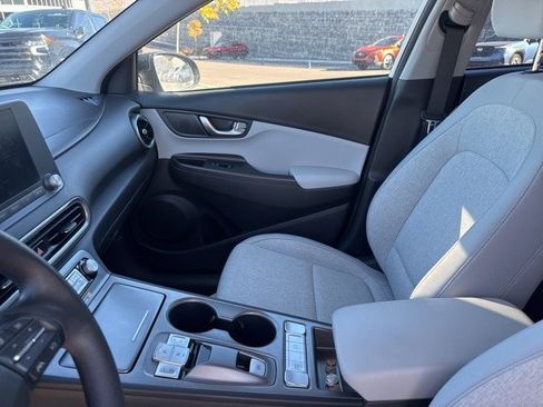 Used 2022 Hyundai Kona SEL image 16