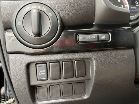 Used 2024 Nissan Titan SV RWD image 24