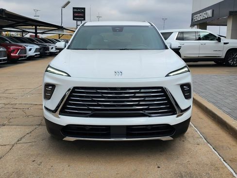 New 2026 Buick Enclave Preferred w/ Power Package image 9