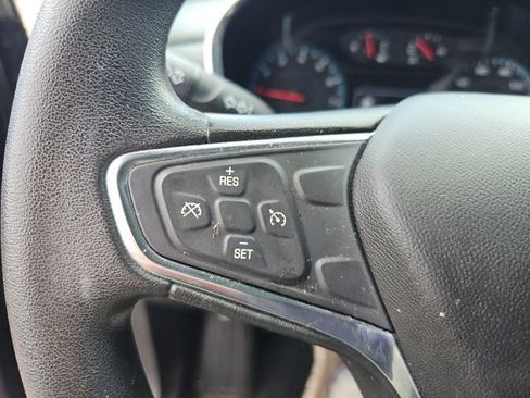 Used 2018 Chevrolet Equinox LT FWD image 20