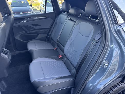 New 2026 Volkswagen Tiguan SE R-Line FWD image 32