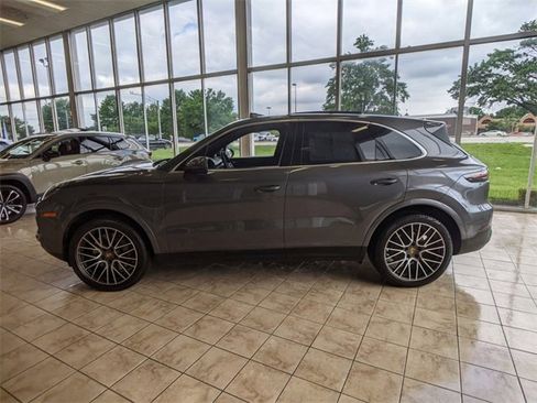 Used 2019 Porsche Cayenne S image 4