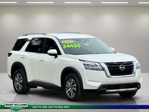 Used 2023 Nissan Pathfinder SL AWD/4WD image 5