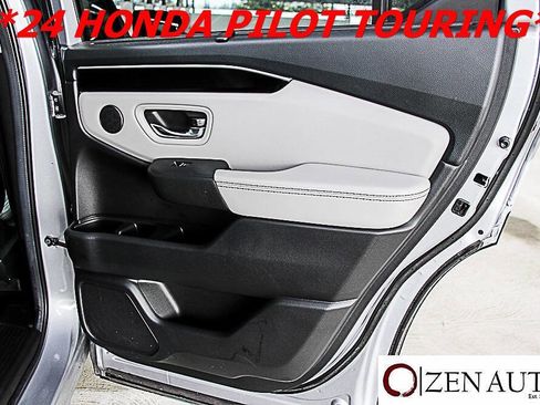 Used 2024 Honda Pilot Touring image 43